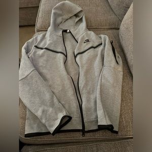 Men’s Nike sweatsuit